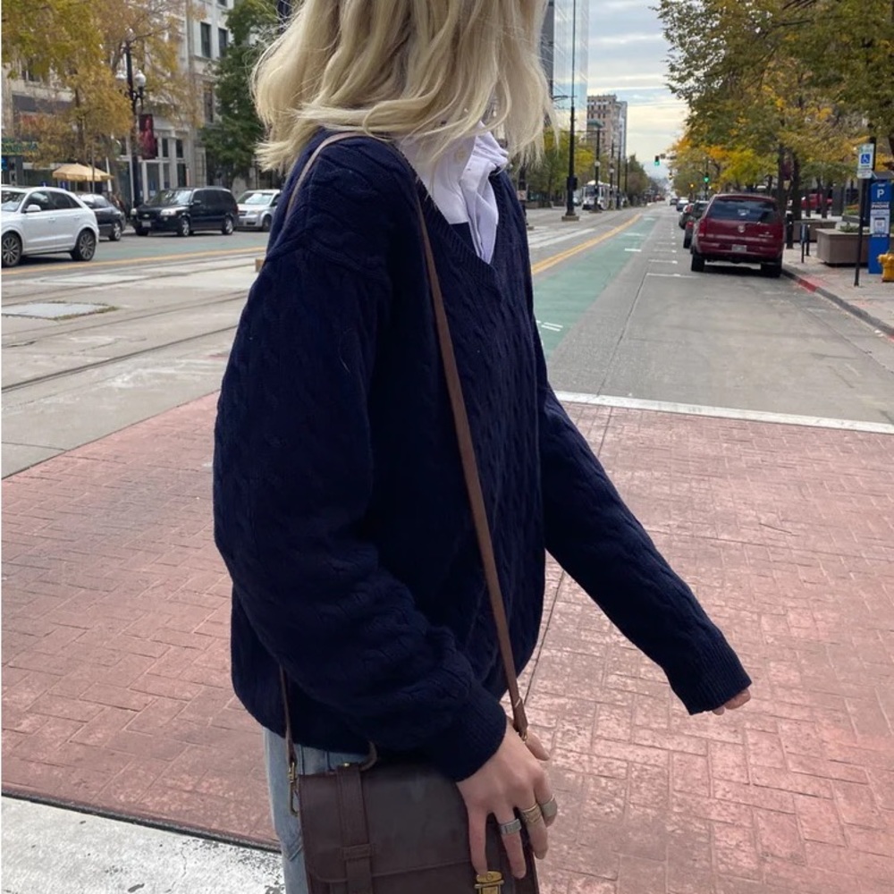Brandy Melville NIKKI COTTON CABLE KNIT SWEATER